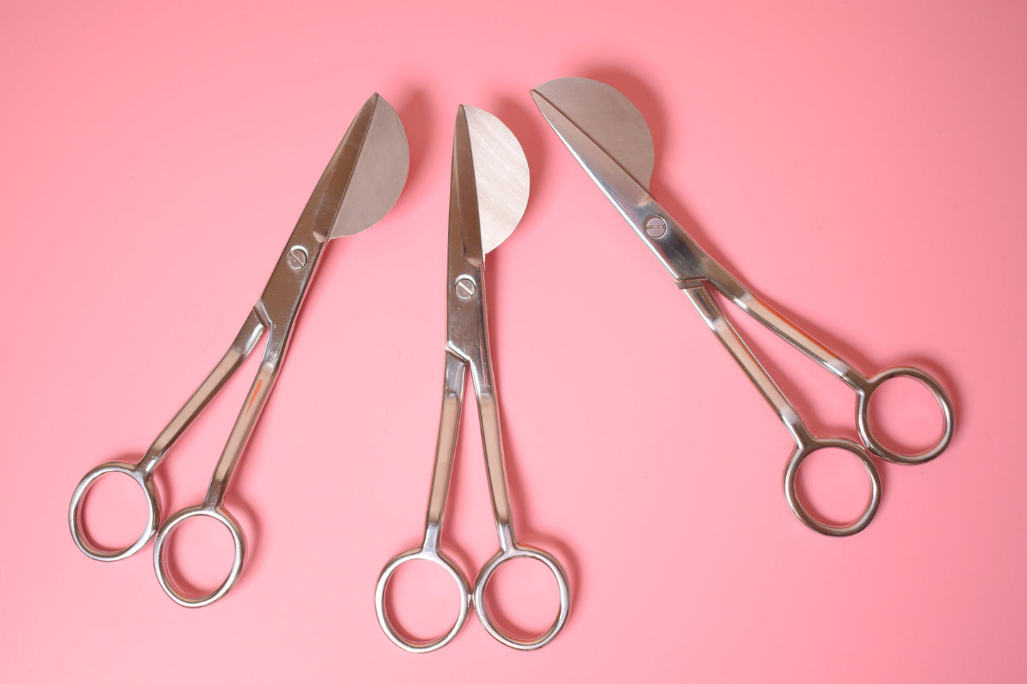 6" Duckbill Applique Scissors, Stainless Steel Carpet Trimmer, Ergonomic Bent DIY Paddle-Shaped Scissors for Rug Making and embroidery