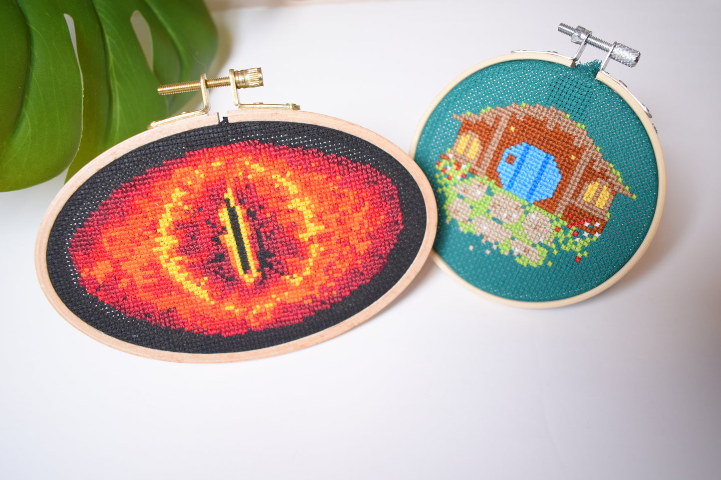 LotR Eye of Sauron Beginner Friendly Cross Stitch Kit