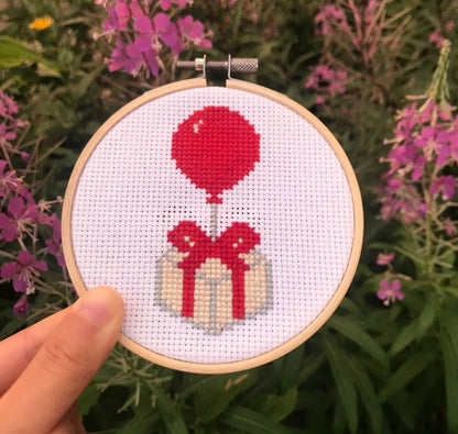 Animal Crossing Cross Stitch Pattern, Balloon with Presents Digital Embroidery Pattern, ACNH Embroidery, Red Balloon with Present DIY