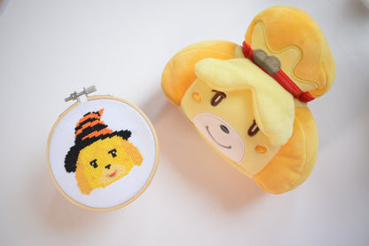 Animal Crossing Isabelle Cross Stitch PDF Digital Pattern, Isabelle with Halloween Hat Pattern, Animal Crossing DIY Embroidery Designs