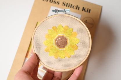 Sunflower Cross Stitch Pattern Floral Cross Stitch Pattern, Floral embroidery digital pattern. Sunflower digital pattern.