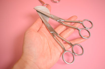 6" Duckbill Applique Scissors, Stainless Steel Carpet Trimmer, Ergonomic Bent DIY Paddle-Shaped Scissors for Rug Making and embroidery